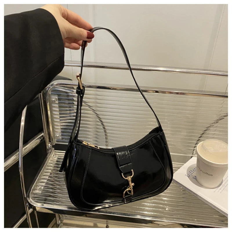 Chic Women's Crossbody Bag - Retro-Inspired Small Square Shoulder Purse with Zip Closure, Durable PU Material